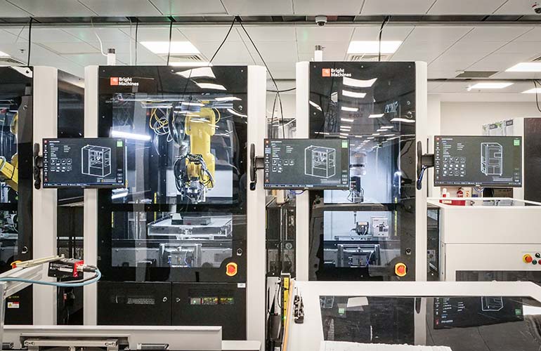 明亮的机器Microfactory Workcells显示用户界面