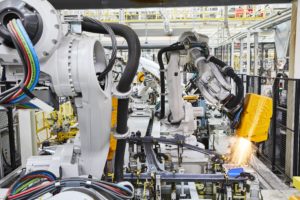 大众商用车公司部署了800个ABB机器人来生产电动汽车