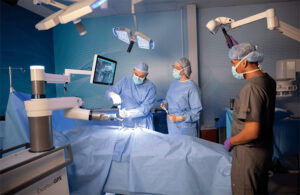 Excelsius机器人脊柱手术系统在20家医院工作